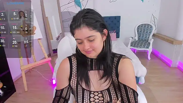 Stephania 18 online show from 01.30.25