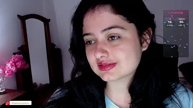 Stephania 18 online show from 11.28.25