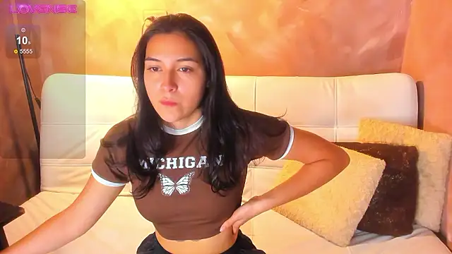 Atenea Makri online show from 12.04.24