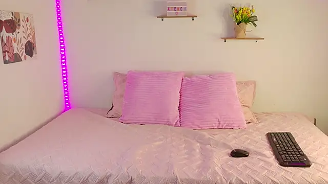 Atenea Makri online show from 01.30.25