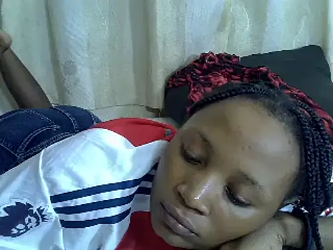 SpicyPetite online show from 02.16.25