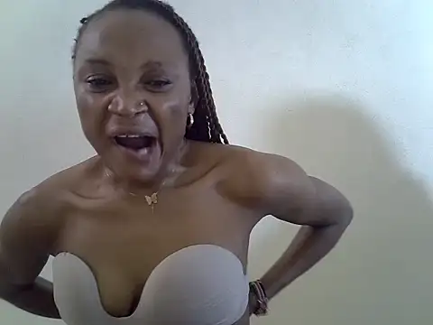 SpicyPetite online show from 10.17.25