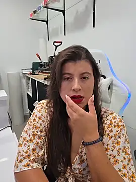 GatitaXD27 online show from 10.26.25