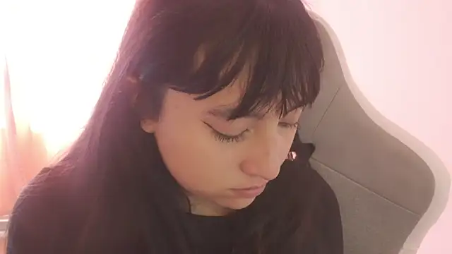 Snapshot of emitaa17228o chatting on 06.13.26 emitaa17228o online show from 06.13.26
