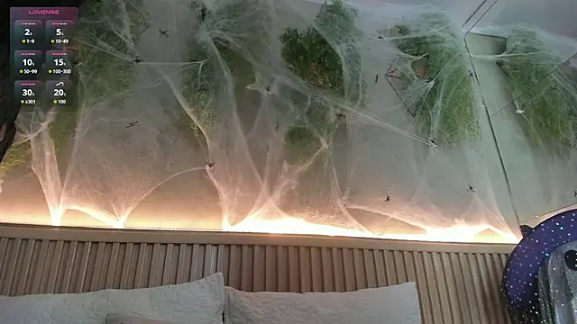 Lana Lann online show from 10.27.25