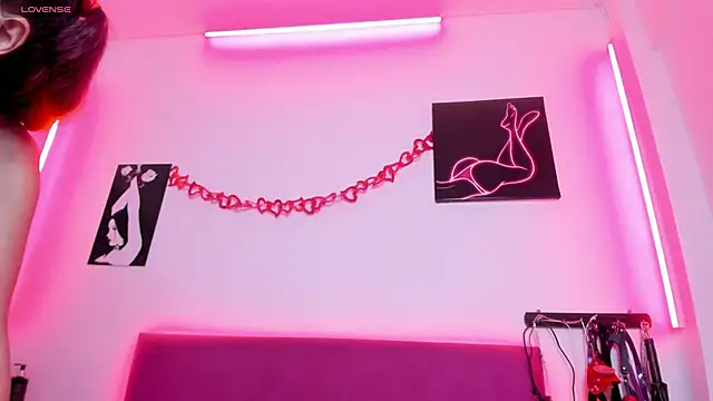 Little Naughtty online show from 02.15.25