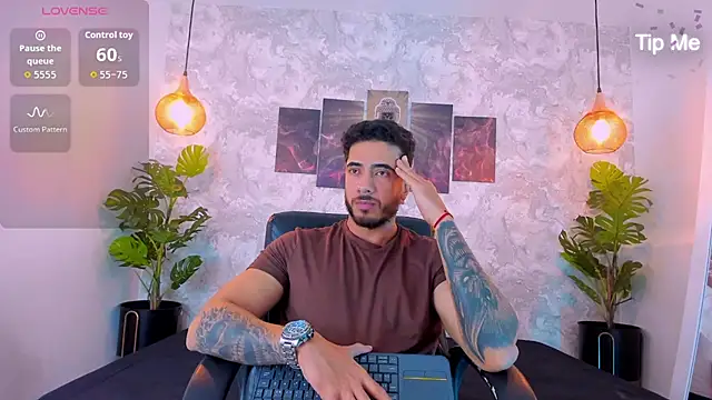 Snapshot of Nate_franco chatting on 11.26.25 Nate franco online show from 11.26.25