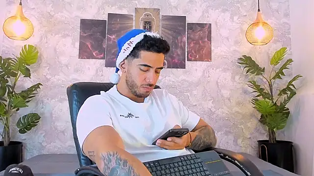 Snapshot of Nate_franco chatting on 12.16.25 Nate franco online show from 12.16.25