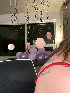 nerdynina online show from 11.02.25