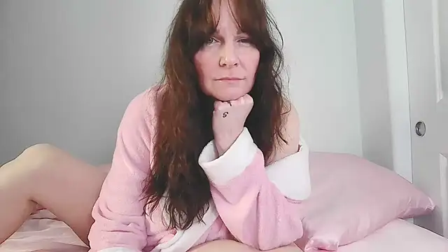 Snapshot of BlueEyezIrish chatting on 02.04.26 BlueEyezIrish online show from 02.04.26