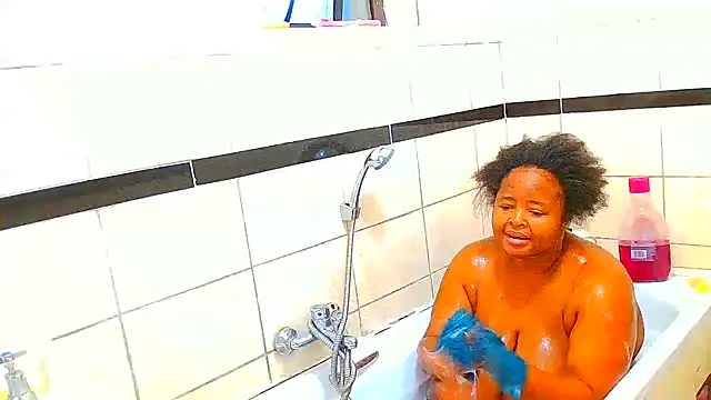 Snapshot of GoddessTitts chatting on 03.01.25 GoddessTitts online show from 03.01.25