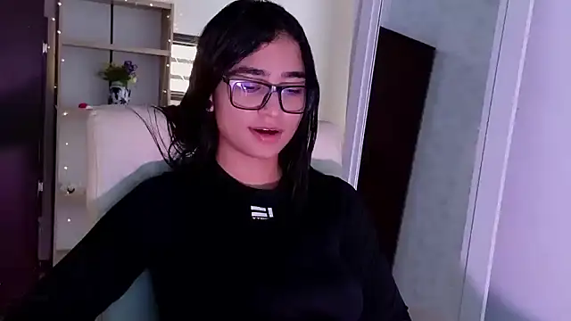 Snapshot of thalia_066 chatting on 12.10.24 thalia 066 online show from 12.10.24