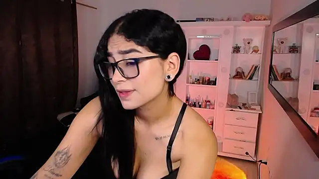 Snapshot of thalia_066 chatting on 09.16.25 thalia 066 online show from 09.16.25
