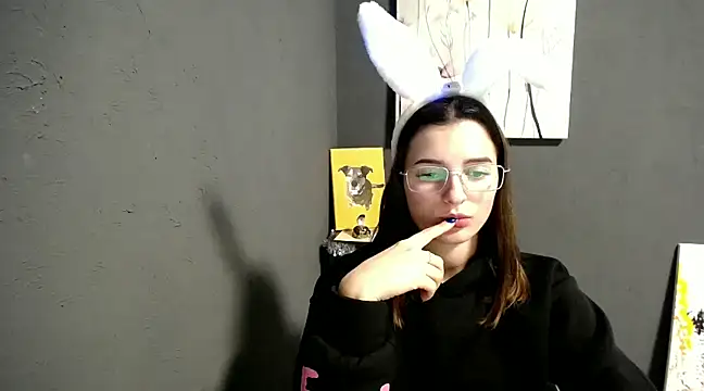 Snapshot of lady_olivia_ chatting on 12.09.24 lady olivia online show from 12.09.24