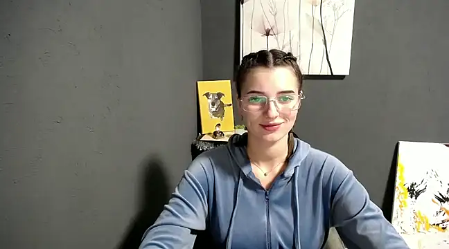 Snapshot of lady_olivia_ chatting on 12.11.24 lady olivia online show from 12.11.24