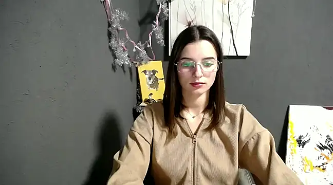 Snapshot of lady_olivia_ chatting on 12.20.24 lady olivia online show from 12.20.24
