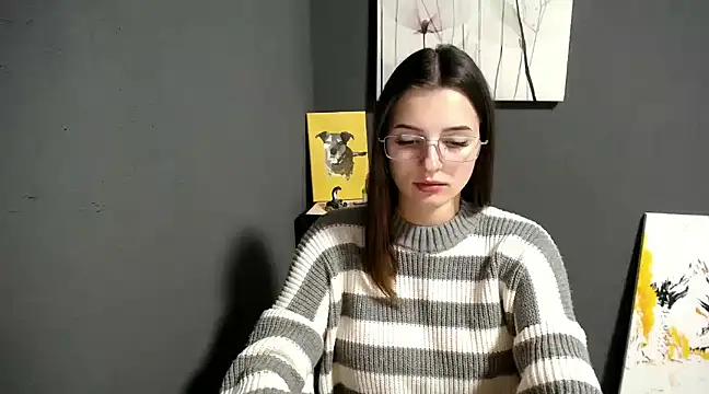 Snapshot of lady_olivia_ chatting on 02.13.25 lady olivia online show from 02.13.25
