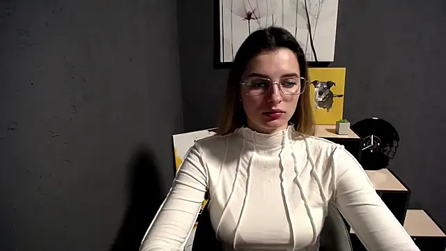 lady olivia  online show from 12.04.25