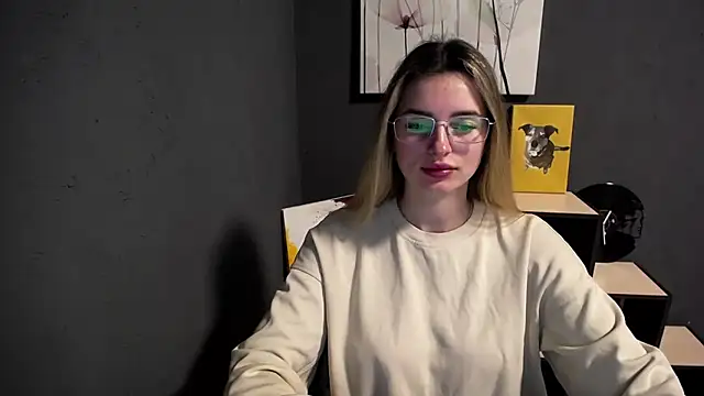 lady olivia  online show from 04.15.26