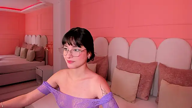 emilly williams  online show from 01.27.25