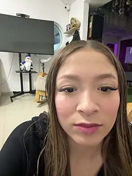 Victoria Adams14 online show from 12.19.25