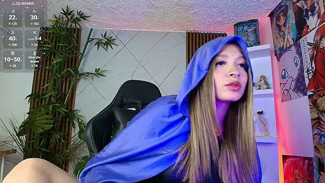 Victoria Adams14 online show from 03.29.26