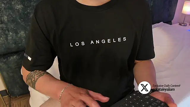 Snapshot of kataleyandliam chatting on 02.04.25 kataleyandliam online show from 02.04.25