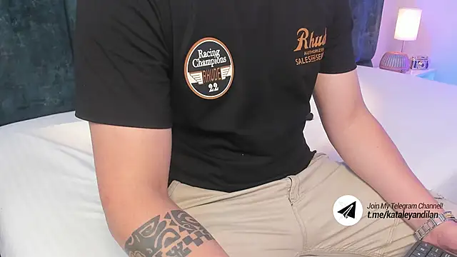 Snapshot of kataleyandliam chatting on 02.22.25 kataleyandliam online show from 02.22.25