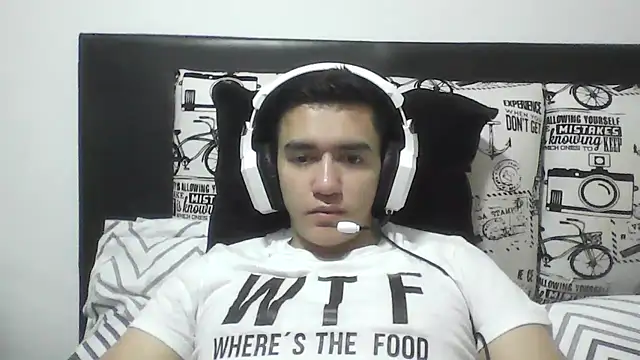 Snapshot of Estebitan_vm chatting on 03.12.26 Estebitan vm online show from 03.12.26