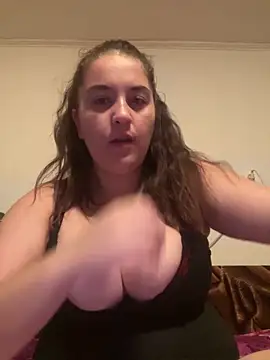 yzabell18 online show from 11.30.25