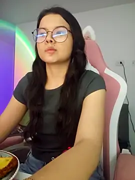 azumiichan online show from 10.21.25