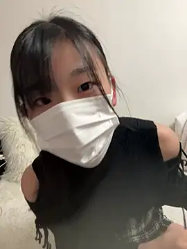 Snapshot of -Rinka- chatting on 03.04.25 -Rinka- online show from 03.04.25