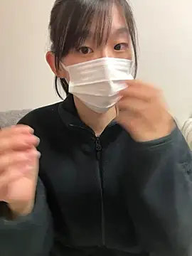 Snapshot of -Rinka- chatting on 11.28.25 -Rinka- online show from 11.28.25