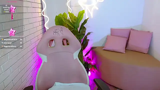 Chiara tay online show from 02.21.25