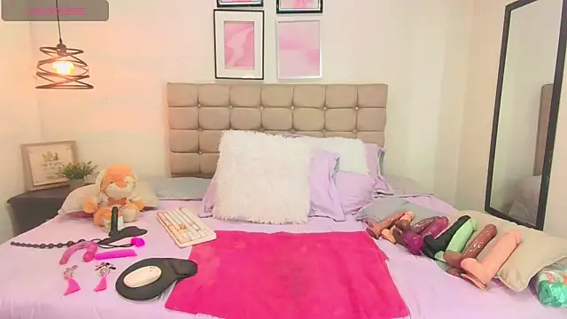 noa  01 online show from 04.10.26