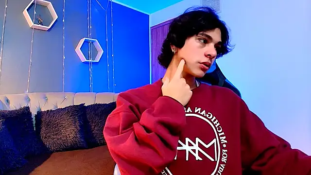 Snapshot of Luke_Howland chatting on 01.16.25 Luke Howland online show from 01.16.25