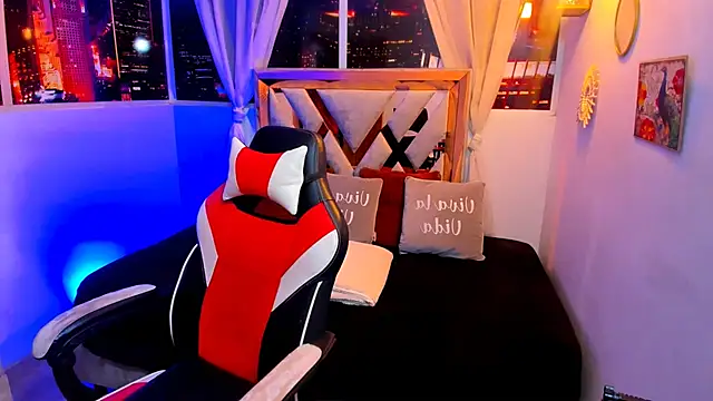 Snapshot of Luke_Howland chatting on 01.31.25 Luke Howland online show from 01.31.25