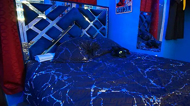 Snapshot of Luke_Howland chatting on 02.11.25 Luke Howland online show from 02.11.25