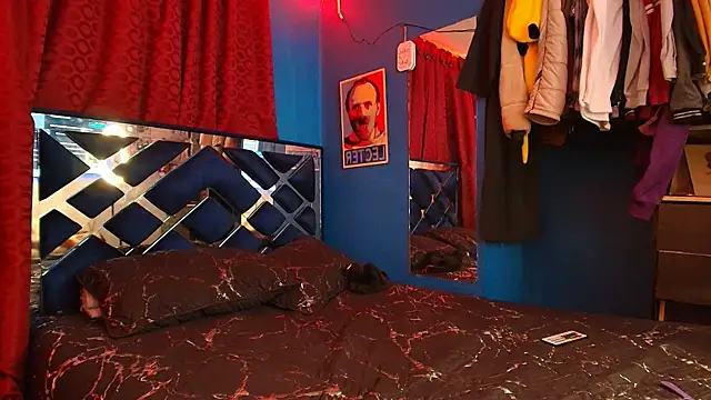 Snapshot of Luke_Howland chatting on 02.12.25 Luke Howland online show from 02.12.25