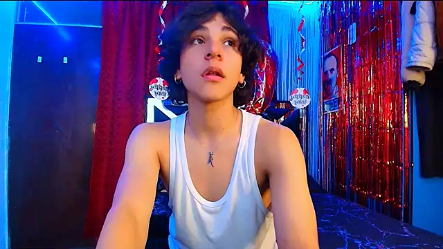 Snapshot of Luke_Howland chatting on 02.18.25 Luke Howland online show from 02.18.25