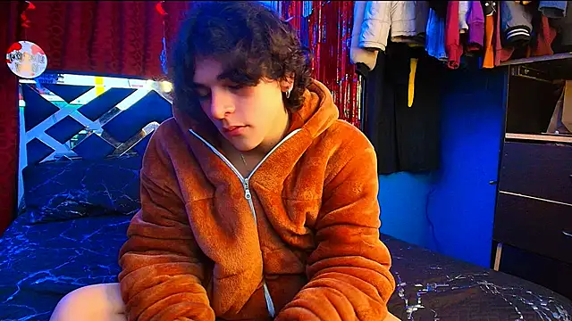 Snapshot of Luke_Howland chatting on 02.20.25 Luke Howland online show from 02.20.25