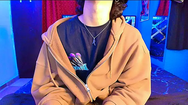 Snapshot of Luke_Howland chatting on 03.11.25 Luke Howland online show from 03.11.25