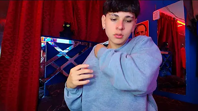 Snapshot of Luke_Howland chatting on 09.17.25 Luke Howland online show from 09.17.25