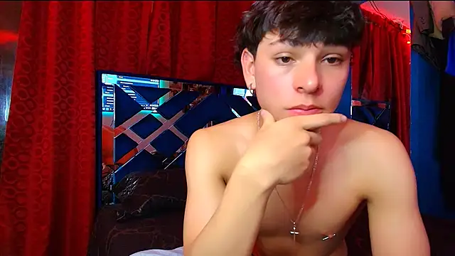 Snapshot of Luke_Howland chatting on 10.08.25 Luke Howland online show from 10.08.25