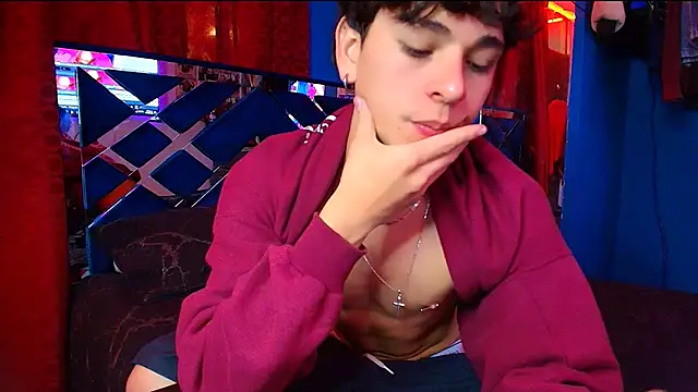 Snapshot of Luke_Howland chatting on 10.29.25 Luke Howland online show from 10.29.25