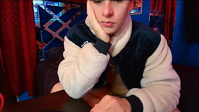 Snapshot of Luke_Howland chatting on 11.06.25 Luke Howland online show from 11.06.25