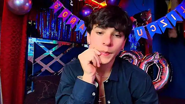 Snapshot of Luke_Howland chatting on 11.12.25 Luke Howland online show from 11.12.25