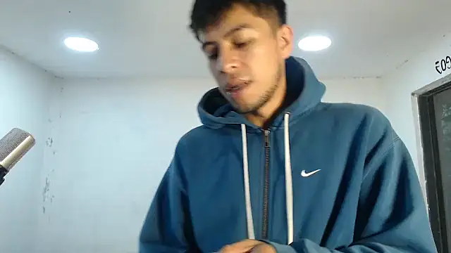 danielitopapuu online show from 10.17.25