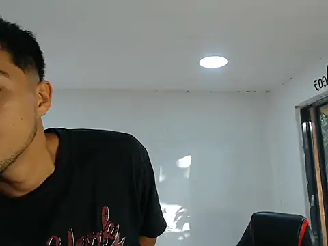 danielitopapuu online show from 10.28.25