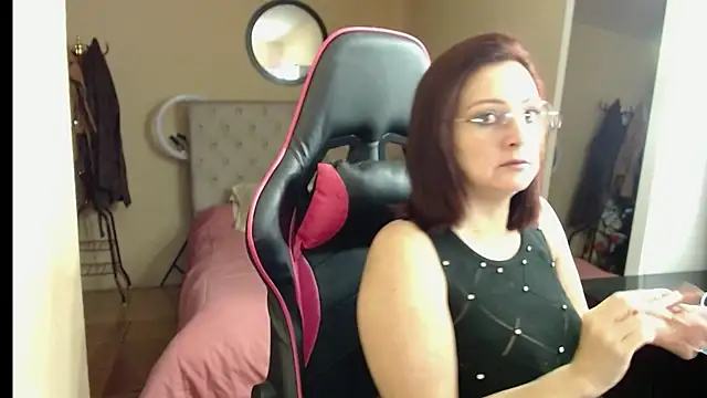 Carol Scottt online show from 09.17.25